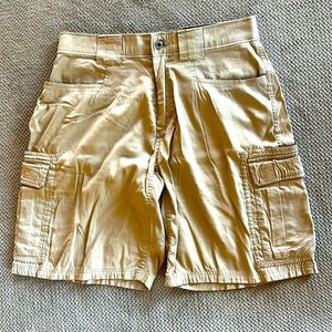 Like new men’s Eddie Bauer shorts
